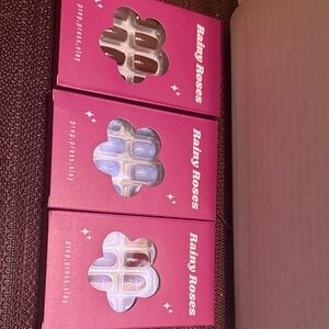 Rainy Roses 3 Nail Sets